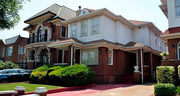 RowOfHouses Image of Houses